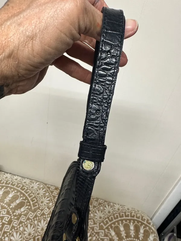 Brahmin Black Croc-Embossed Shoulder Bag with Gold Hardware - Image 15