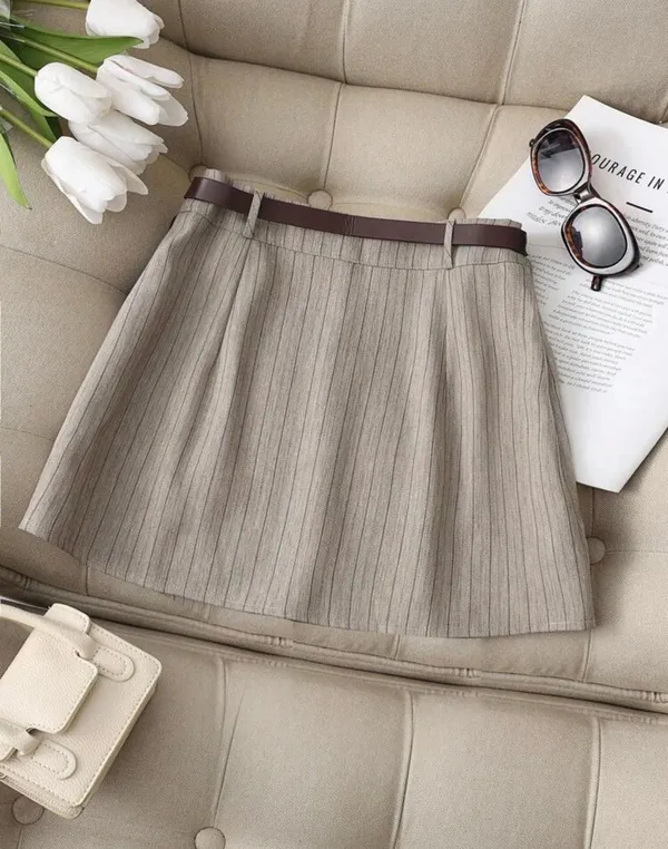 High-Waisted Preppy Striped Skort Skirt with Belt - Image 3
