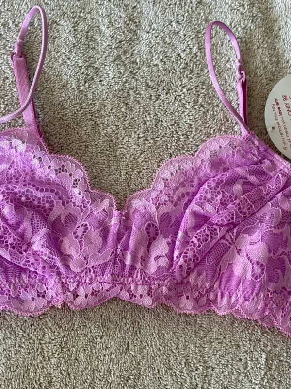 Undies Brand New Lace Bralette in Lavender Pink XS - Image 5