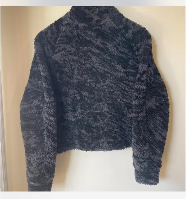 Lululemon Fleece Scuba - Image 2