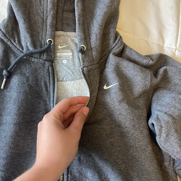 Grey Nike zip up - Image 2