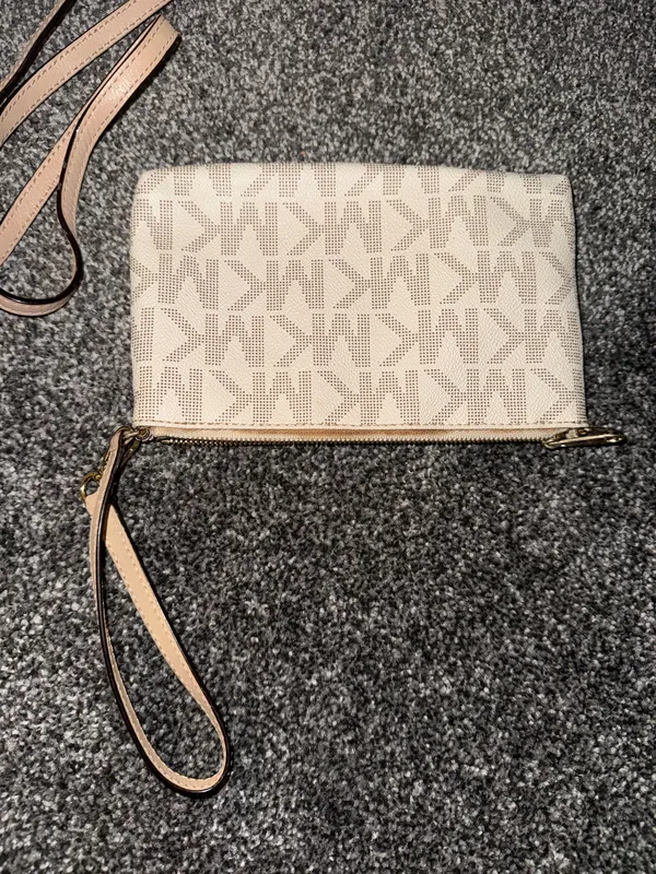 Michael Kors Logo Pattern Wristlet - Image 3