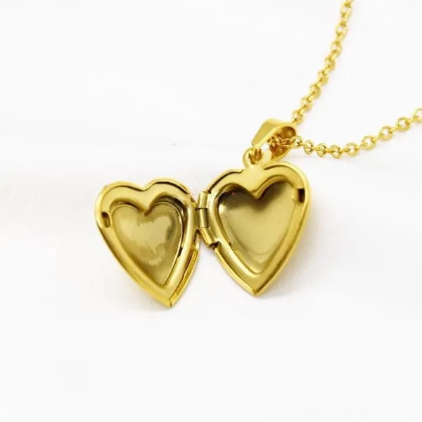 Vintage Inspired Gold Heart Locket Necklace - Image 2