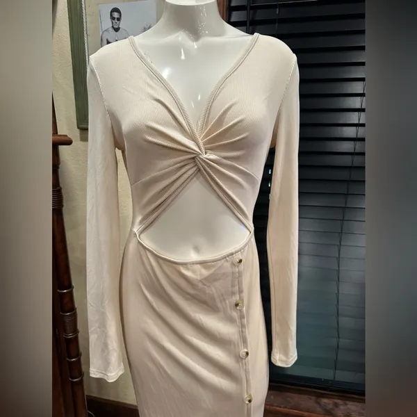 SHEIN Boho Coastal Cream Ribbed Knit Cut-Out Maxi Dress Twist Front Long Sleeve - Image 7