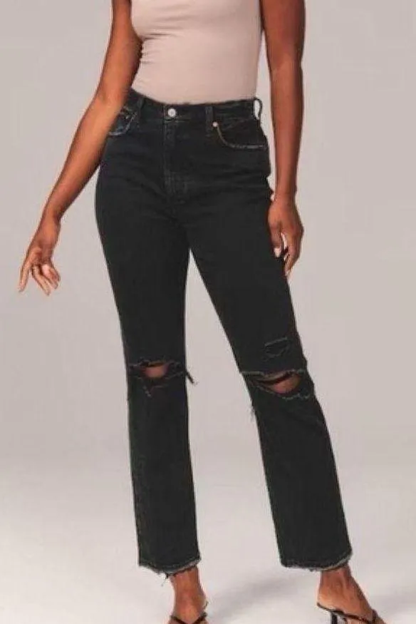 Abercrombie 90’s Straight Ultra High Rise Jeans - Image 2