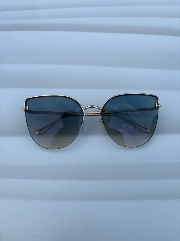 Tom Ford Ingrid-02 TF 652 28P Cat-eye gradient smoke sunglasses rose gold metal frame - Image 16