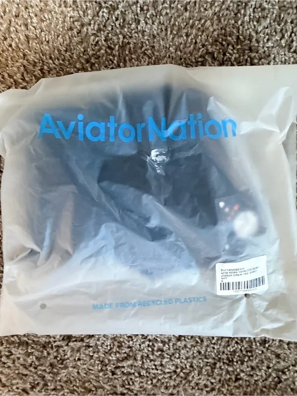 NIB Unisex New York Yankees Aviator Nation x MLB Navy Tri-T-Shirt Size small - Image 9