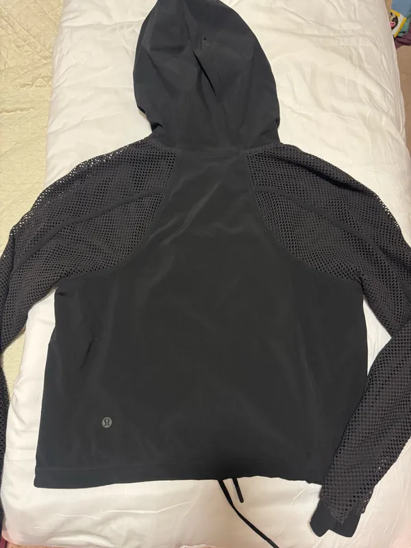 Lululemon Pullover Black - Image 3