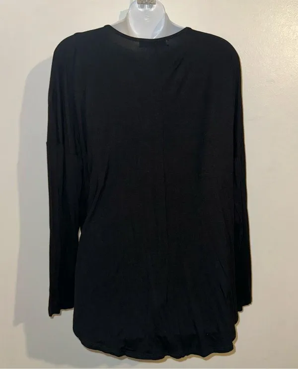 21Saints long sleeve high-low V-neck long sleeve shirt in black new size large - Image 10
