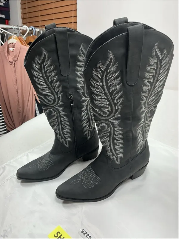 Womans Excellent Pullon Knee High Cowgirl Boots Size 12 Gray Embroidered - Image 3