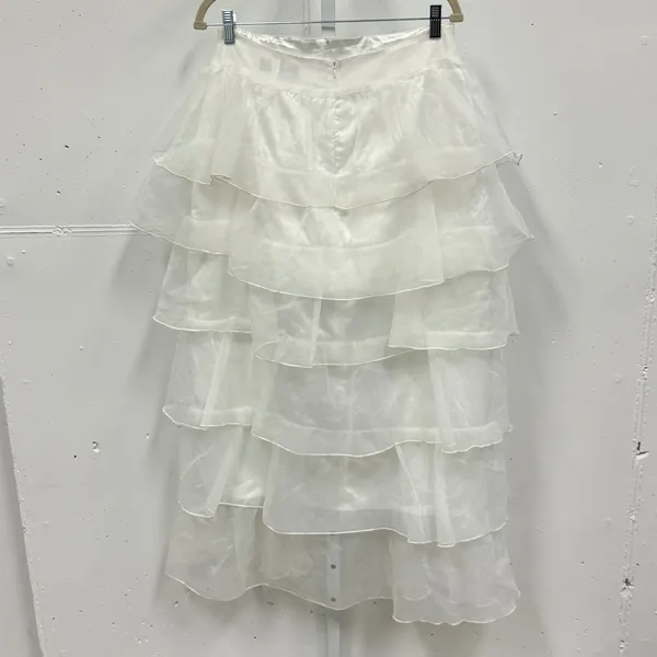 NWT‎ Akira Once Upon A Dream Ruffle Assymetric Maxi Skirt White Large Low High - Image 3