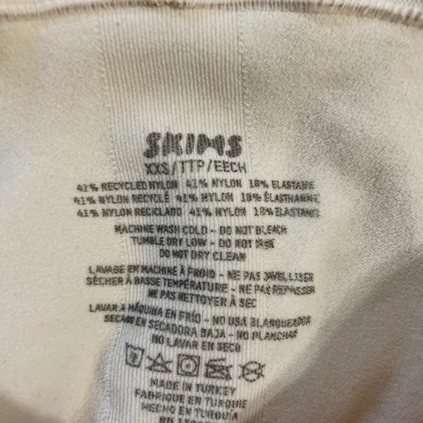 SKIMS Strapless Sculpting Shortie Bodysuit - Image 3