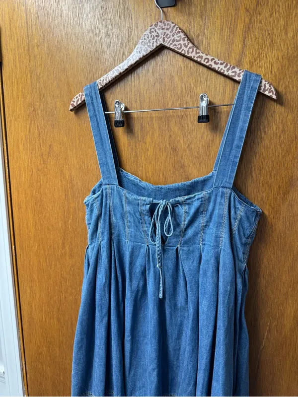 Free People Pretty in Pleats Indigo Blue Denim Raw Hem Midi Dress Medium $148 - Image 12