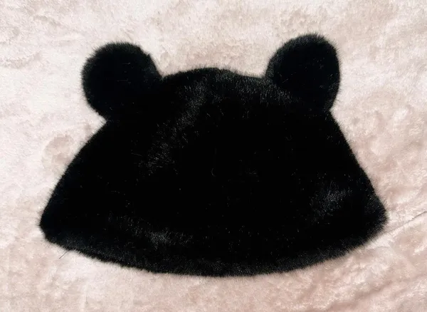 Black Faux Fur Teddy Bear Ear Beanies – High Quality Winter Hat 🐻 - Image 3