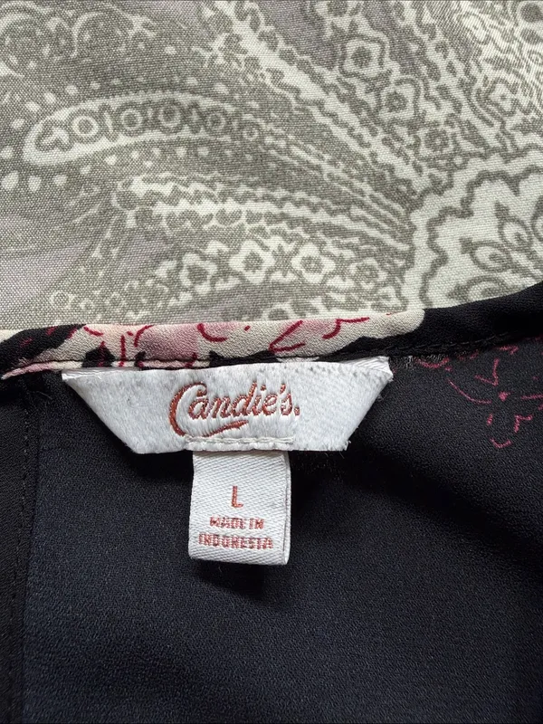 Candie's Black Sleeveless Blouse with Pink Floral Lace Yoke - Image 2