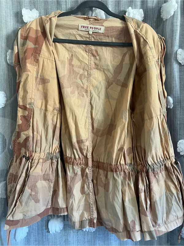 Free People Women's Camo Utility Jacket - Image 7