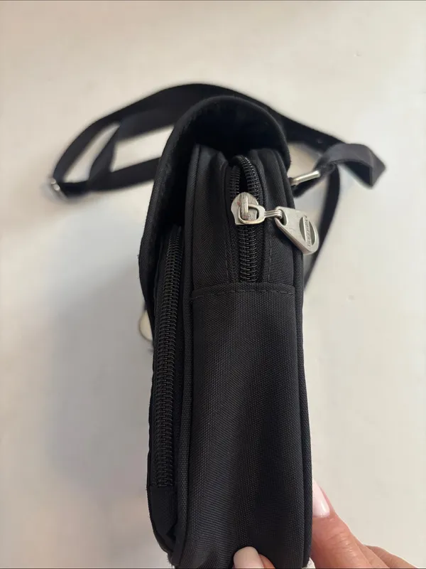 Baggallini Black Nylon Crossbody Lots Of Compartments Adjustable Strap Preloved - Image 5