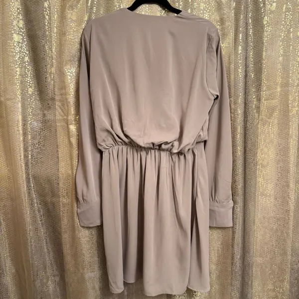 Abercrombie & Fitch Nude Tan Chiffon Long Sleeve Faux Wrap Dress Large Tall NWT - Image 4