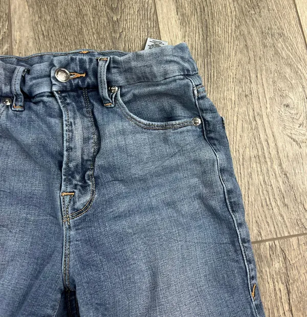 Good American Distressed Jeans - Image 7