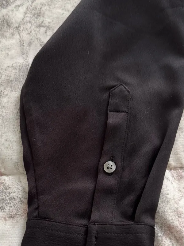 GAP Black Button up relaxed fit long sleeve Shirt size L front pocket minimalist - Image 14