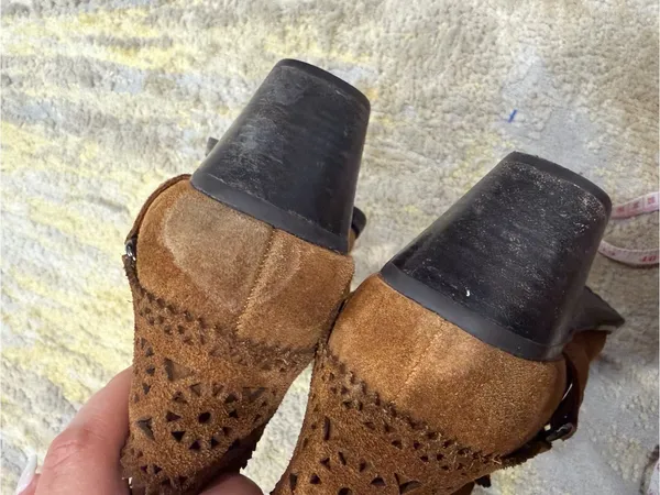 Me Too Vintage Brown Suede Western Ankle Boots Size 6.5 Pointed Toe Boho - Image 8
