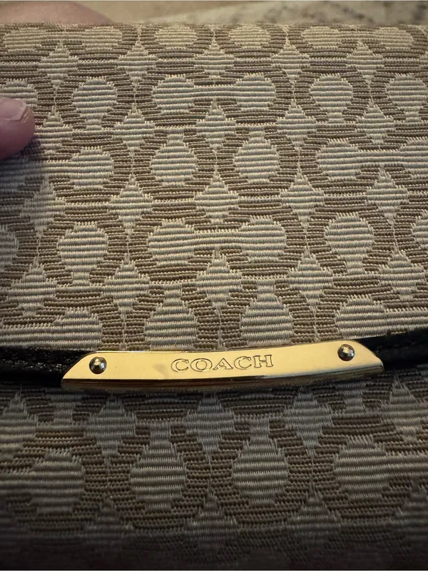 Coach Signature Flap Wallet with Black Trim and Gold Plaque - Image 9