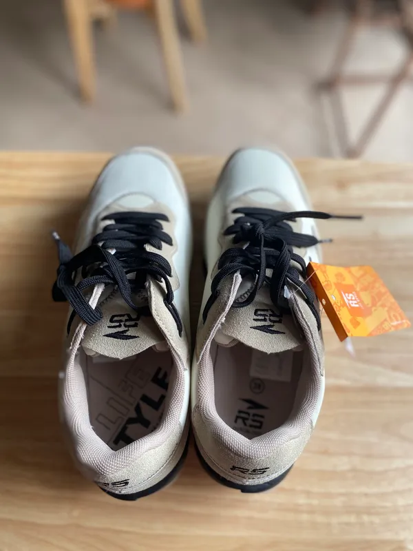 RS Performance Sneakers Size 6 - Image 5