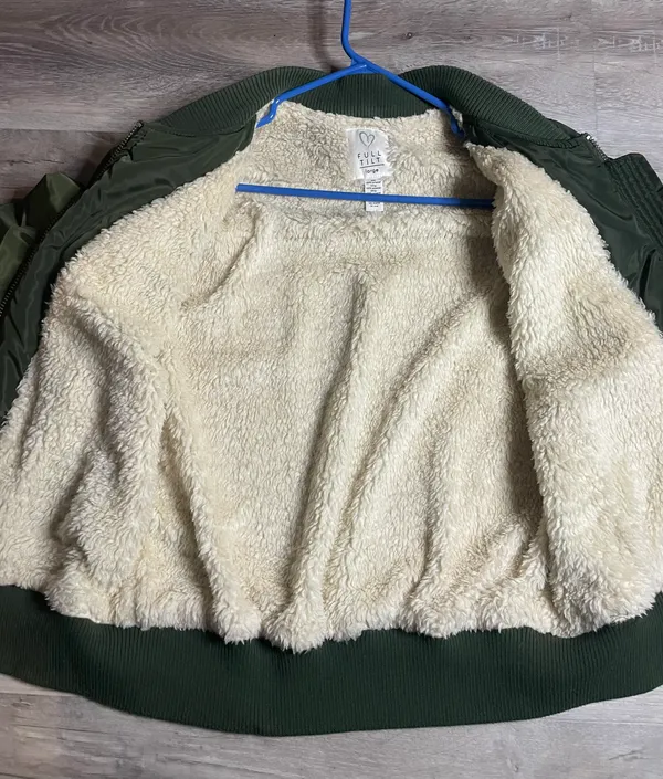 Tilly’s Sherpa Lined Bomber Jacket - Image 6