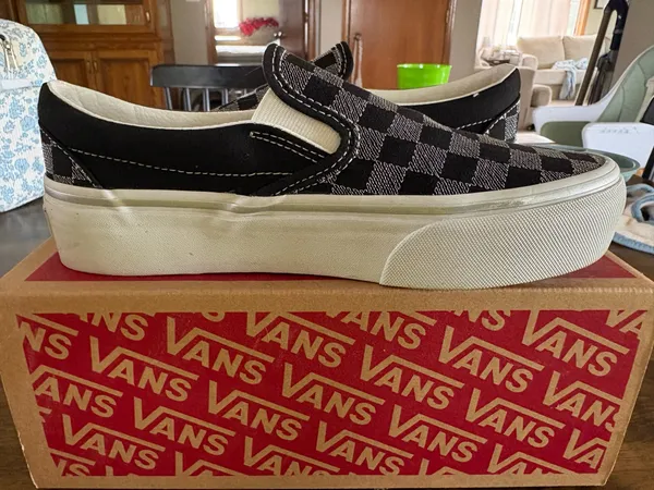 Vans shoes - Image 2