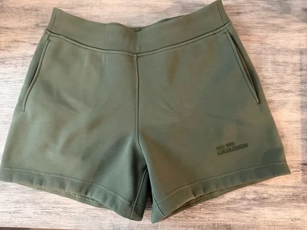 Lululemon Heavyweight Fleece Sweatshort 5" - Image 2