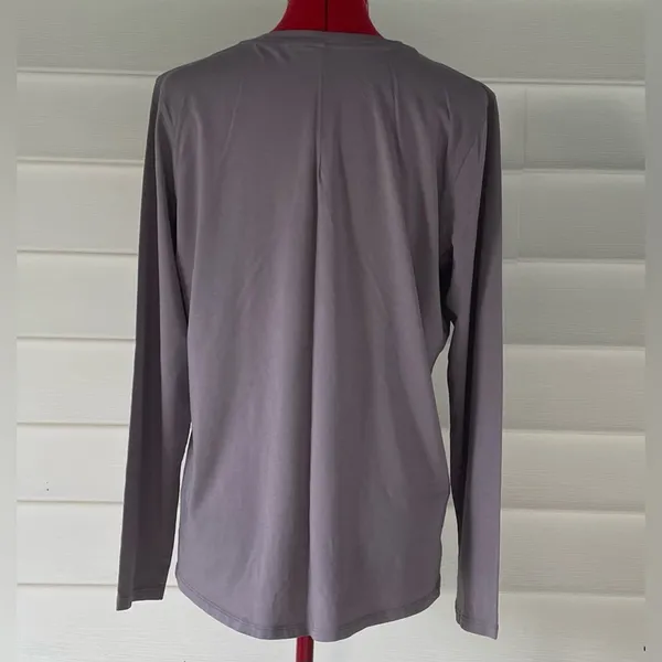lululemon athletica Gray Long Sleeve Top Sz 12 - Image 5