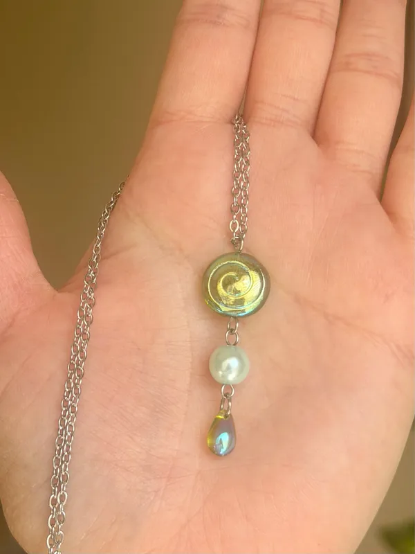 Handmade Czech glass teardrop & swirl necklace🍃🌀 - Image 4