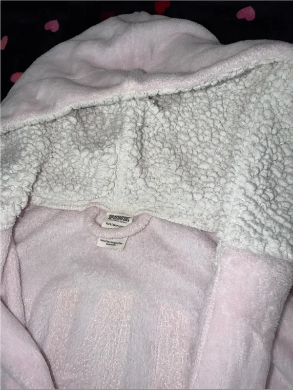 Victoria’s Secret Pink Gold Sequins logo Sherpa Bathrobe - Image 12