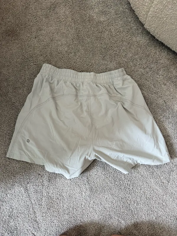 Pace Breaker Lululemon Shorts 5" Linerless - Image 2