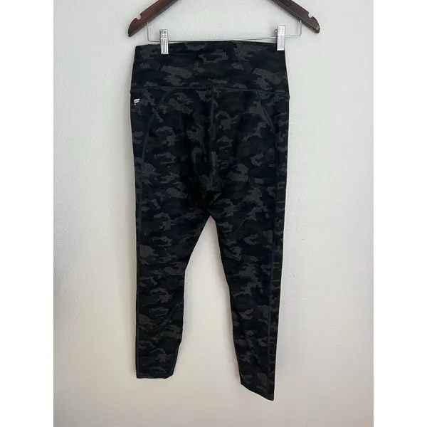 Fabletics High-Waisted Printed Heathered Legging Gray Heather Camo M Athleisure - Image 5