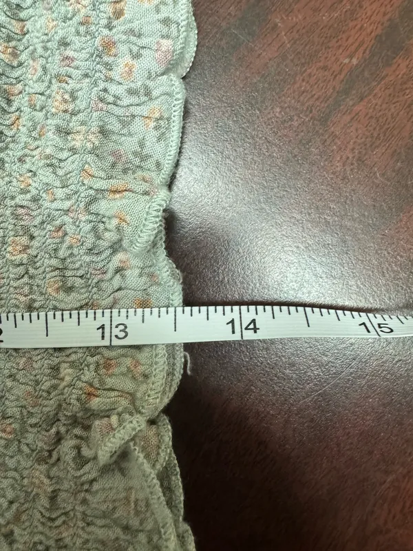 American Eagle Cropped Floral Halter Blouse Size Large - Image 7
