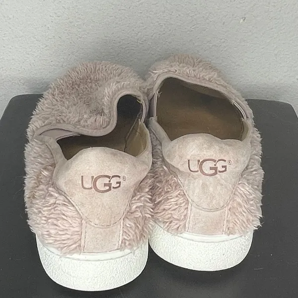UGG‎ Fuzzy Shoes - Image 4