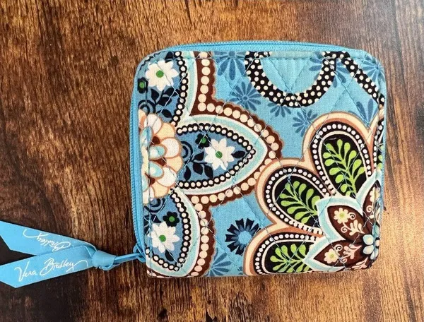 Vera Bradley | ladies bifold wallet - Image 5