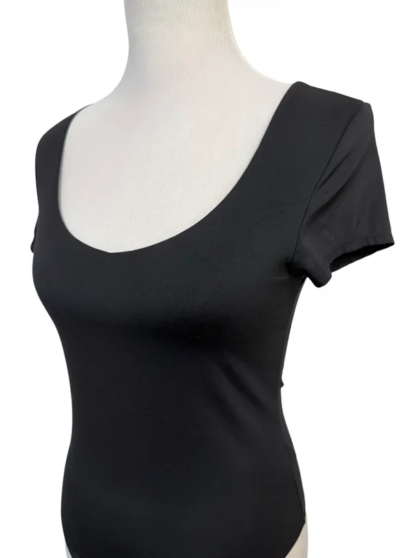 Aeropostale Short Sleeve Black Bodysuit Scoop Neck Size Medium Minimalist Basic - Image 5
