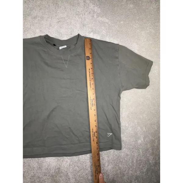 gymshark gray oversized cropped t shirt large embroidered logo - Image 5