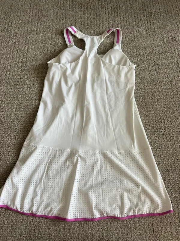 Trina Turk Dress size small - Image 7