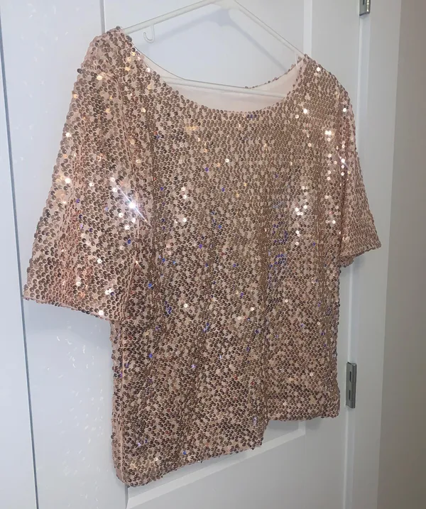 Boutique Sequin Top Gold Size L - Image 2