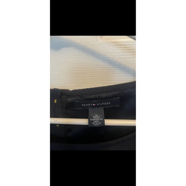 Tommy Hilfiger Med Dress elastic at the waist. Minor flaw on the left shoulder - Image 6
