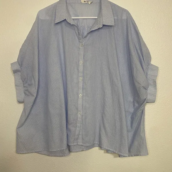 Classic Blue Striped Button Down Shirt for Women Size M - Image 4