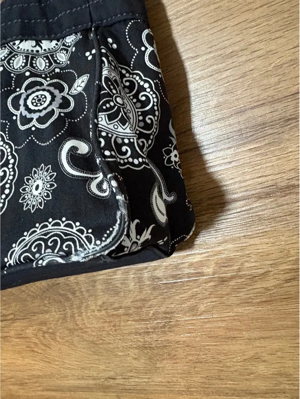 Thirty-One Black White Floral Paisley Quilted Tote Bag Handbag Purse - Image 7