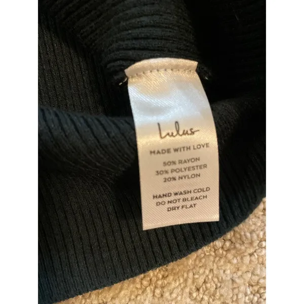 NWT- Lulus Green Ribbed Cold Shoulder Cropped Sweater Top M - Image 6