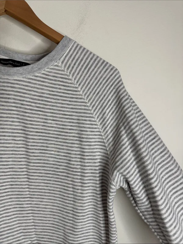 Abercrombie & Fitch Gray White Fine Striped Crewneck Sweatshirt Lace up back S - Image 4