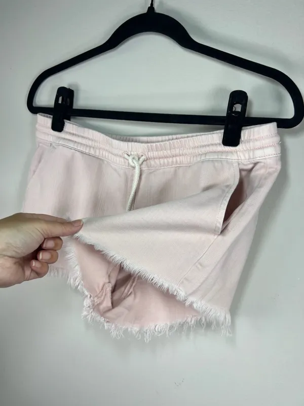 Aerie Pull-On Raw Hem Shorts Pale Pink Pockets Beachy Coastal Vacation Sz Medium - Image 6
