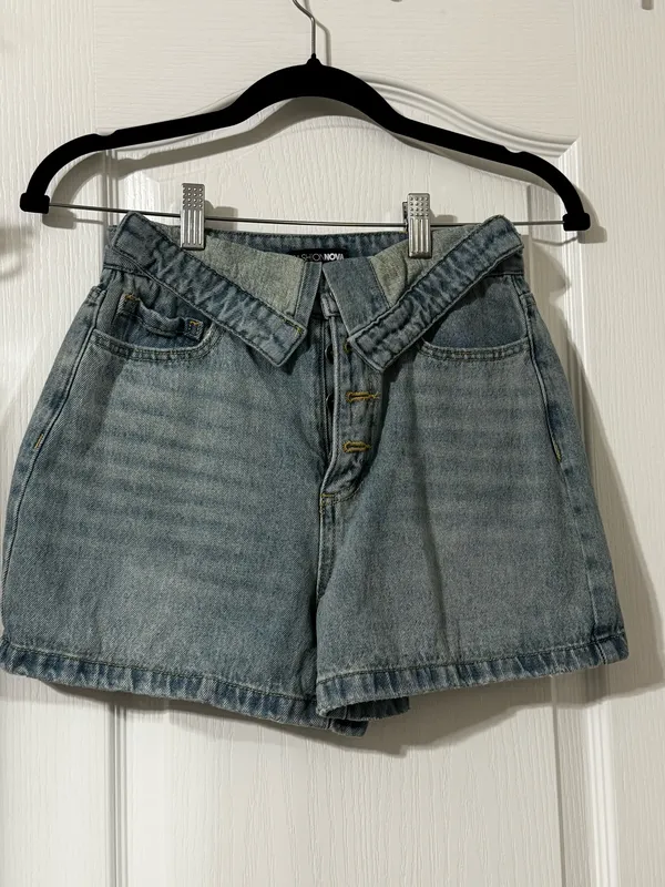 FashioNova 2pc denim short set - Image 4