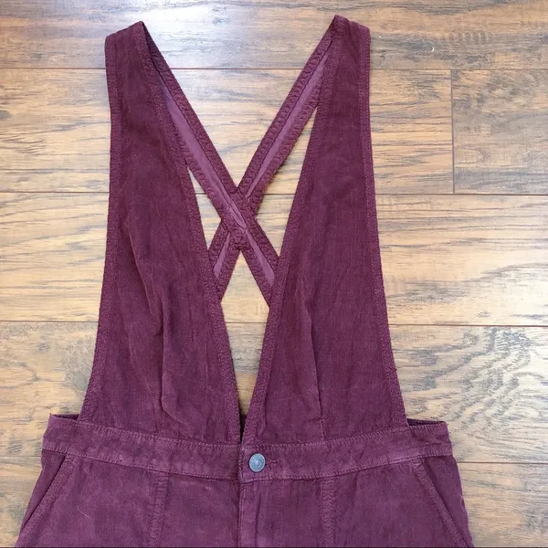 American Eagle • burgundy corduroy overall shorts romper shortalls maroon romper - Image 4